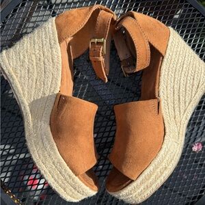 Universal Thread Tan Suede Espadrille Wedge Sandals